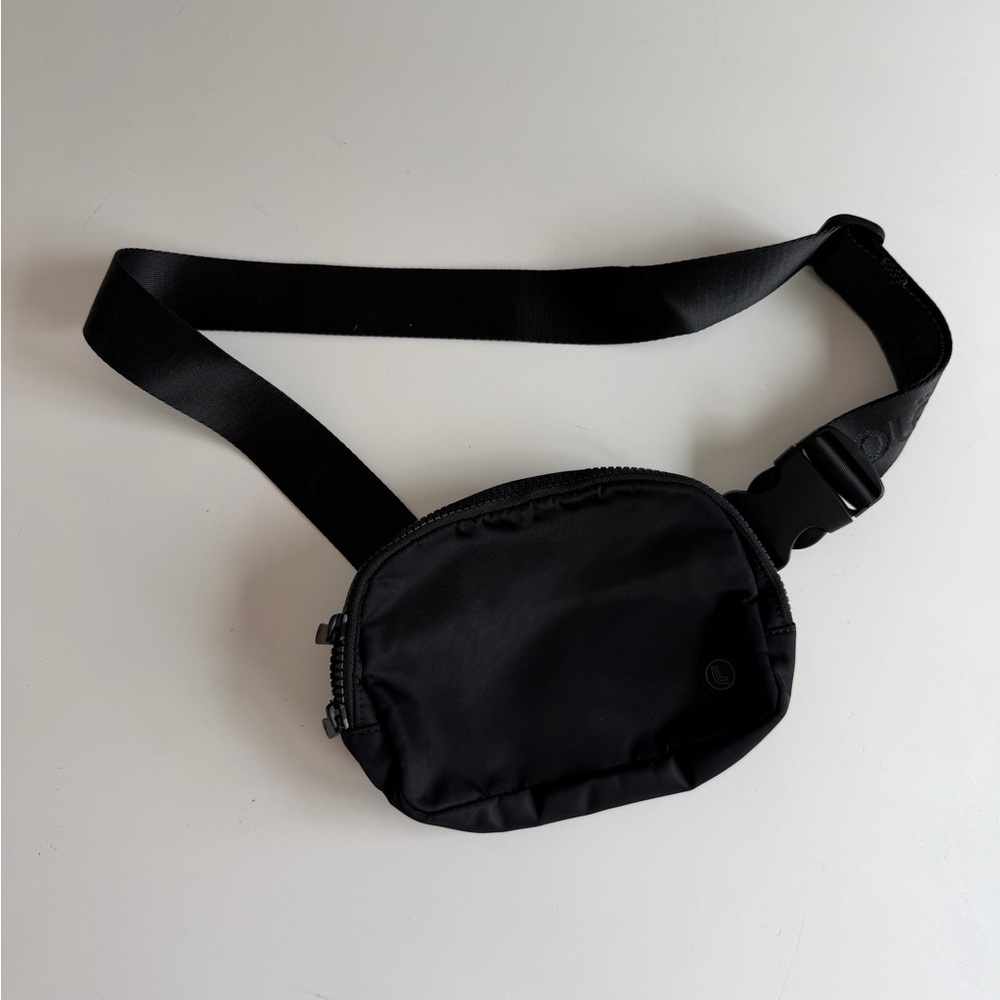 Black Lole Waist/Crossbody Bag